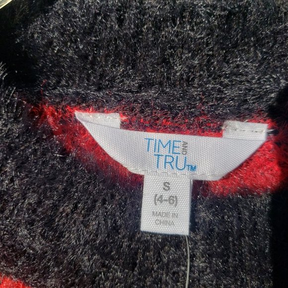 NEW Size Small plaid print sweater new with tags Christmas red black Soft NWT - Picture 2 of 7